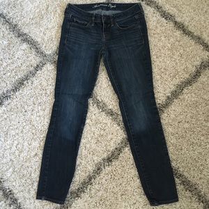 (SOLD) American Eagle super skinny jeans